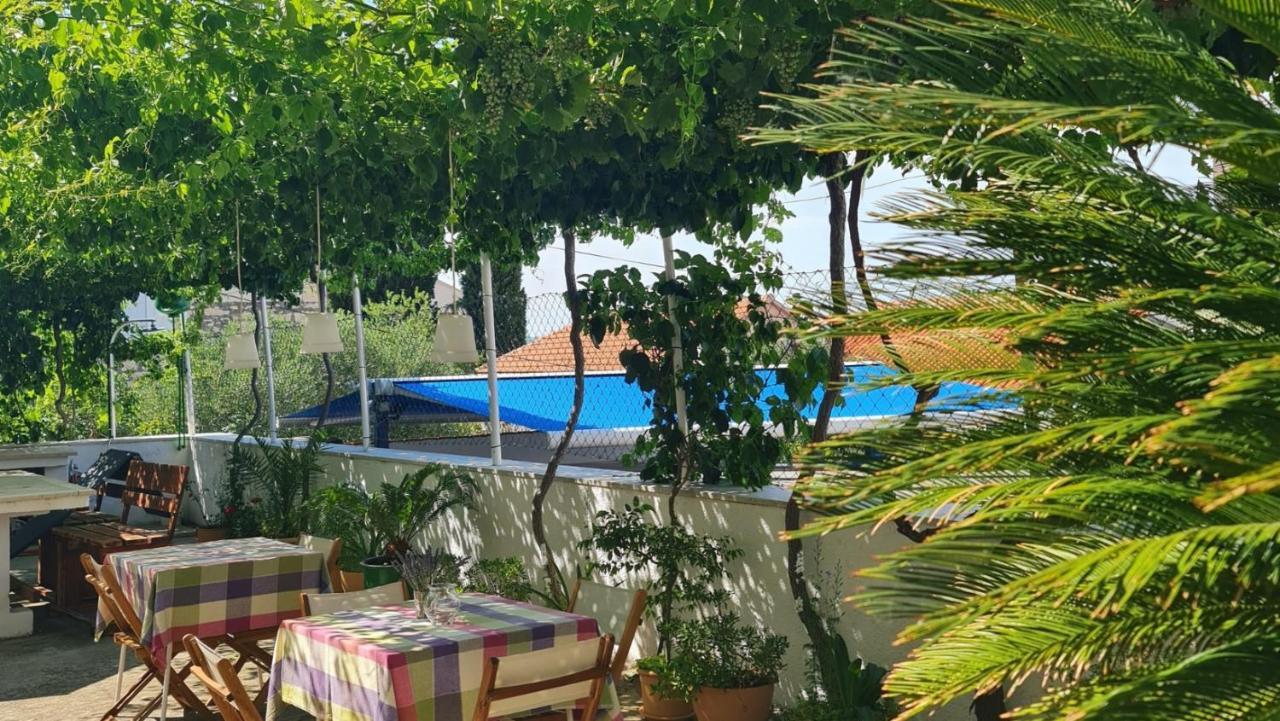 Guesthouse Lidija Sutivan Eksteriør bilde