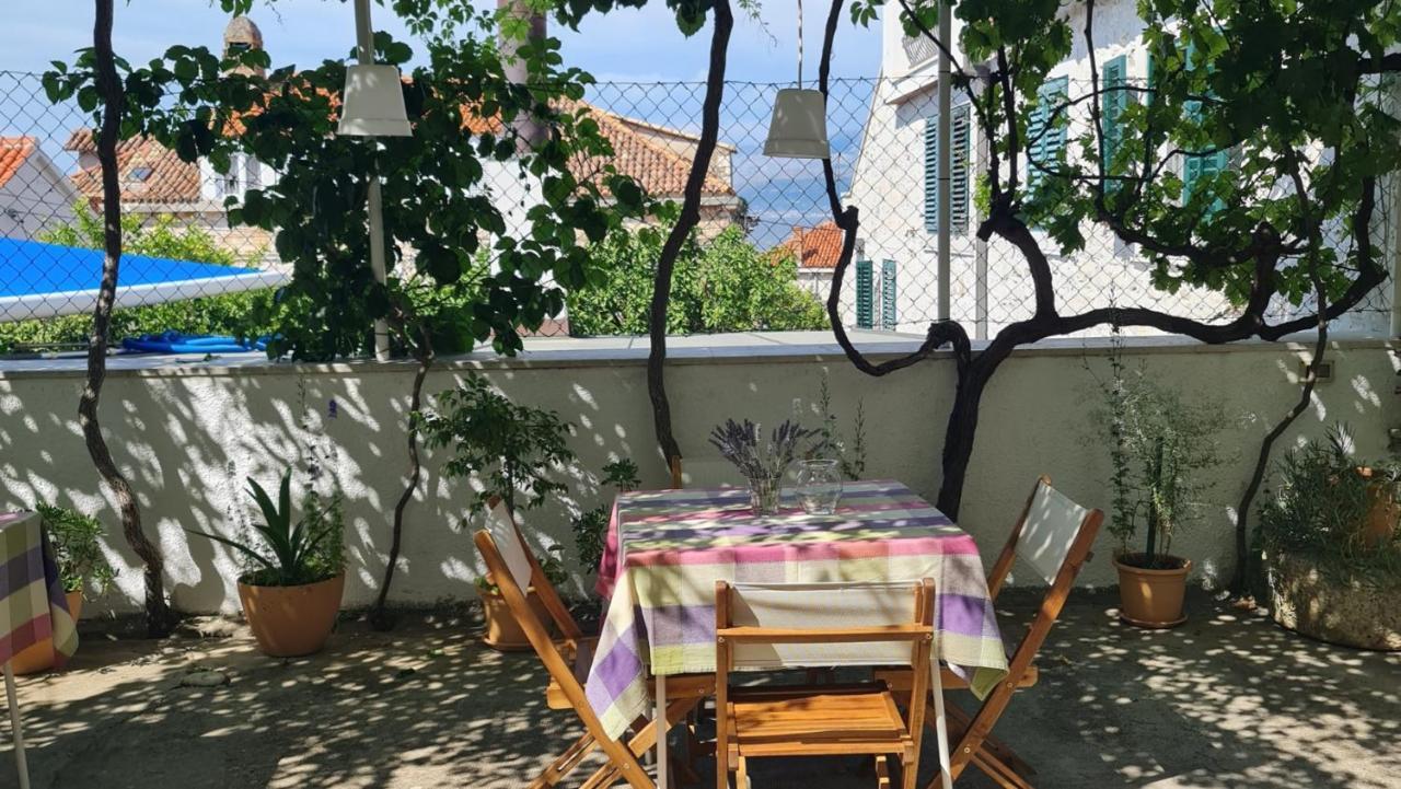 Guesthouse Lidija Sutivan Eksteriør bilde